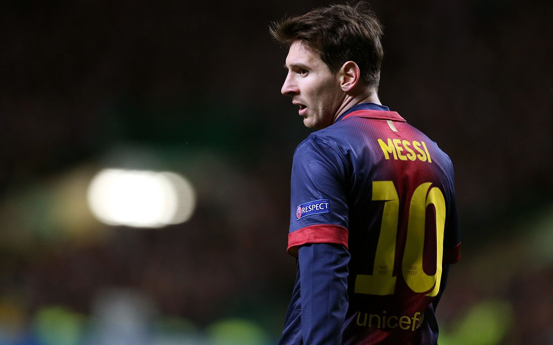 掩耳之势展 掩耳之势展